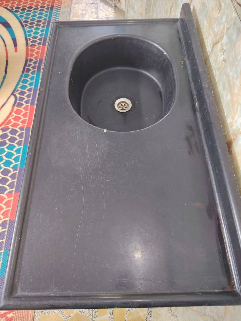 السلام عليكم كاونتر  سنك وملحق مستخدم نضيف  عنوان بغداد الشعب اكو خدمة توصيل بكروه ***********
