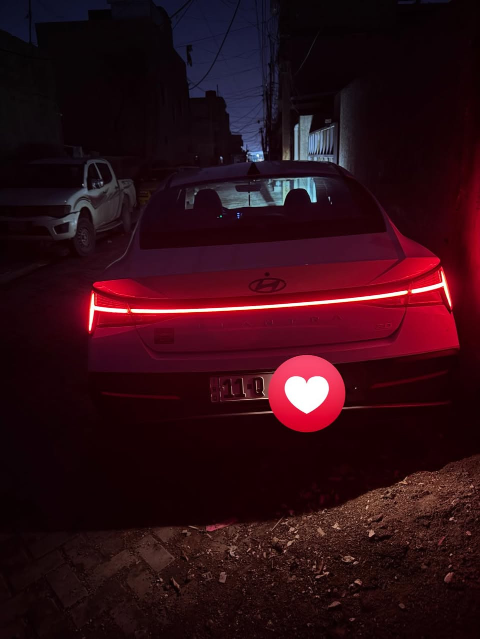 السلام عليكم 
النترا 2024 وارد خليجي نص فول 
المواصفات فتحه سقف 
مري جانبيه كهرباء
حساسات اماميه خلفيه كامره خلفيه
تحكمات ستيرن 
شاشه اندرويد اوتو وابل كار بلي
محرك 2.0 دوش 
السياره مكفوله من الحادث بيها فقط تصليح على البارد شواصي ولغود وكير ومكينه مكفولات
ممشى السياره  
64150km قابل للزياده 

مكاني بغداد الامين الثانيه 

رقم ***********
السعر 170$
