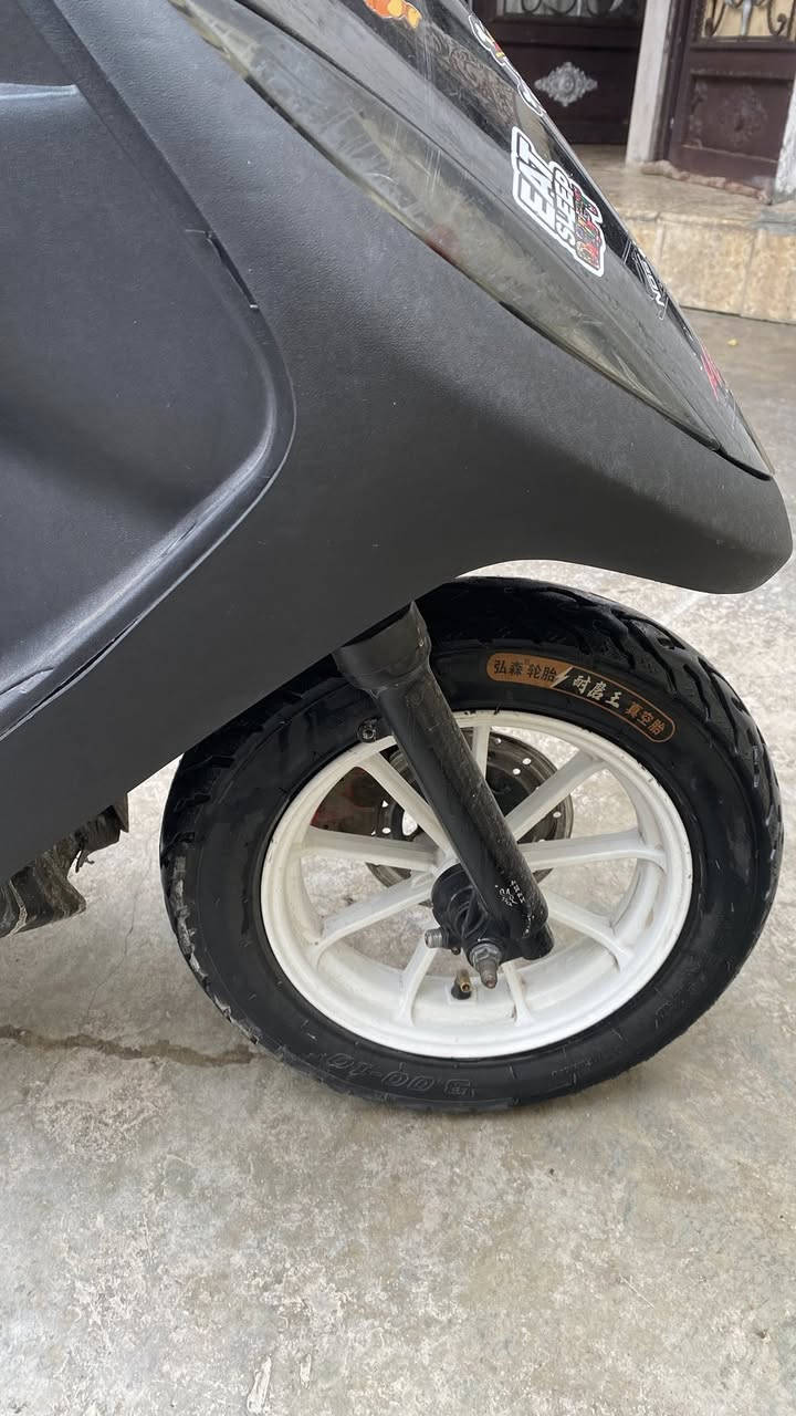 سلام عليكم 
ماكس عدله للبيع
 #بوشه55 بالشرط
 سلف كهربائيات كله شغال
 صالنصهFMرياضي
 دراجه مفوله شلعه ومعدل✈️
 وياله جلاتين
 دراجه نضيفه مال جناي 
#السعر650
مكاني #كركوك
بي مجال ***********
