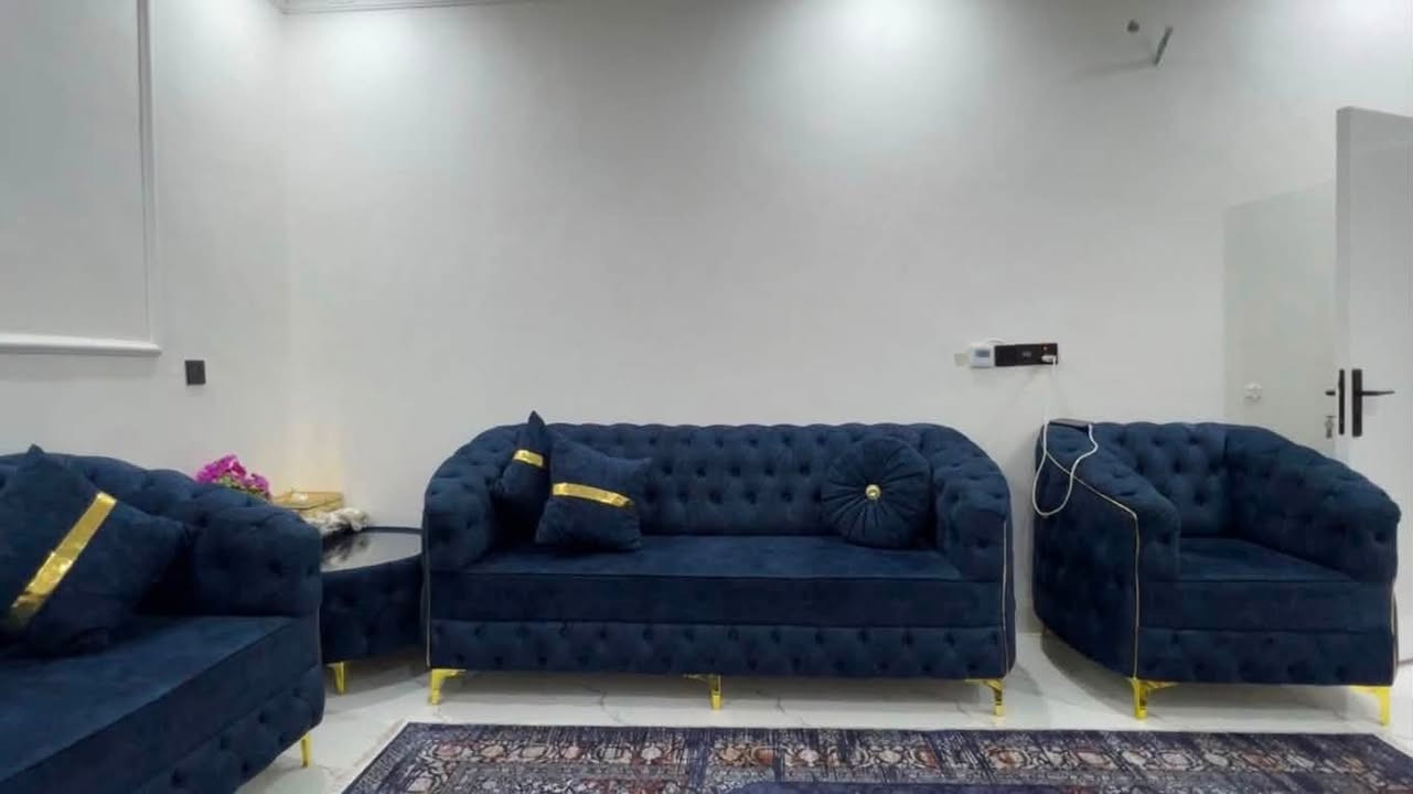 کوردی//
دارو قوماشی تورکیە دیکۆرو ستایلەکەی تەلەب خاسە  مێزێ گەورەی ناوەراستو سێ تەپڵەی شوشوی لەگەڵە نرخی٨٠٠هەزار و مەعامەلە.

✅بۆ زانیاری زیاتر نامە پەیج بنیرە یان تەلەفۆن بۆ ئەم ژمارە بکەن ***********

عربي//
طقم أثاث تركي مودرن، يتكون من طاولة وسطية كبيرة وثلاث طاولات جانبية زجاجية، السعر 800 ألف و بیها مجال.

✅للاستفسار أو الطلب: يرجى مراسلة الصفحة أو الاتصال على الرقم ***********
