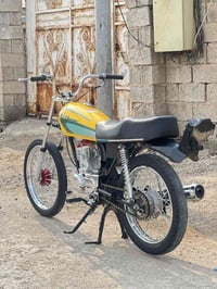 للبيع موديله 2025والسعر 650وبيه مجال اتصال07874231241