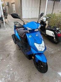 سيام اوربت 125cc موديل 2022 صنع تايوان اللون .. ازرق اللايت LED العداد...