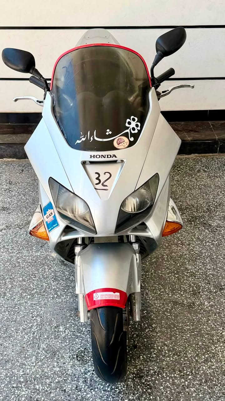 السلام عليكم فورزه 6/0 لؤن فحل ABSرصاصي بلاد/
/ ، مكينه بلاد  كلجات شلعه ؤمعدل فؤل 
 استاند حساس كيجات كهربايات كلهه شغاله دبلات اماميه تزويد دشبول كاربون بلادي شيال صالنصه نيكل  طستهه ناعمه  ممتعؤبه ابد  بدؤن اي نقص اؤراق كامله مكانهه بغداد السعر 850شراي انتصل ***********
