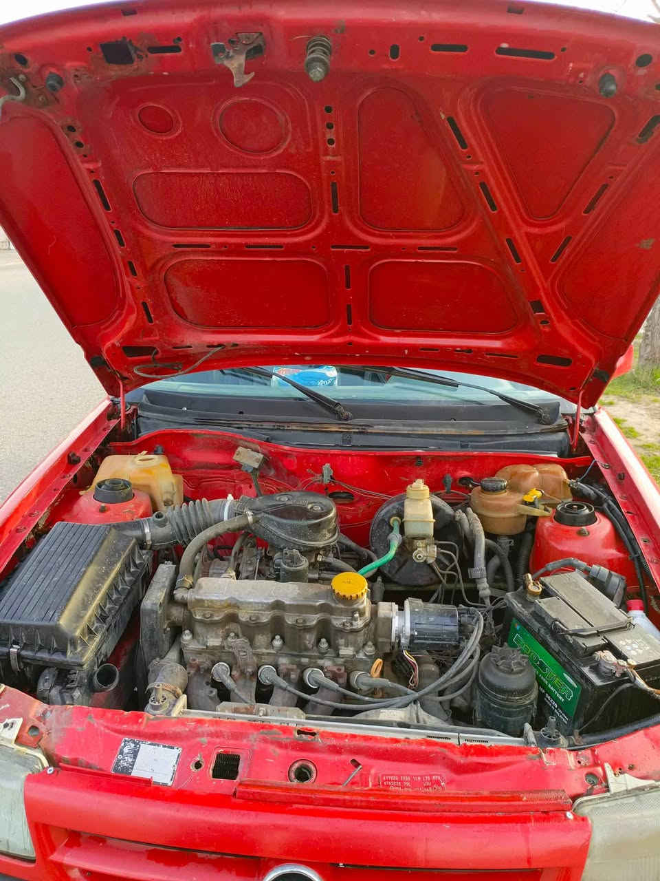 للبيع اوبل استرة استيشن موديل 1992 رقم واسط دولي سنويه لل2026 شرط الوكاله والتحويل محرك 16- شرط المكينه والكير تخم تاير جديد باتري جديد السياره مال جناي عنوان السياره في كركوك $السعر 33 وبيها مجال قليللل
***********
***********
