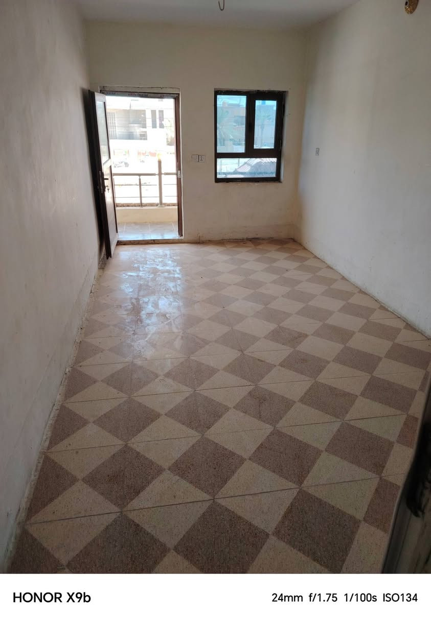 يوجد لدينا
شقه للايجار طابق ثاني

غرفة كلدور مطبخ صحيات

سعر الاجار 200 الف

حله حي العسكري شارع 30 الظباط قرب الدكتور مثنى البديري

للاستفسار الاتصال على الرقم ***********
