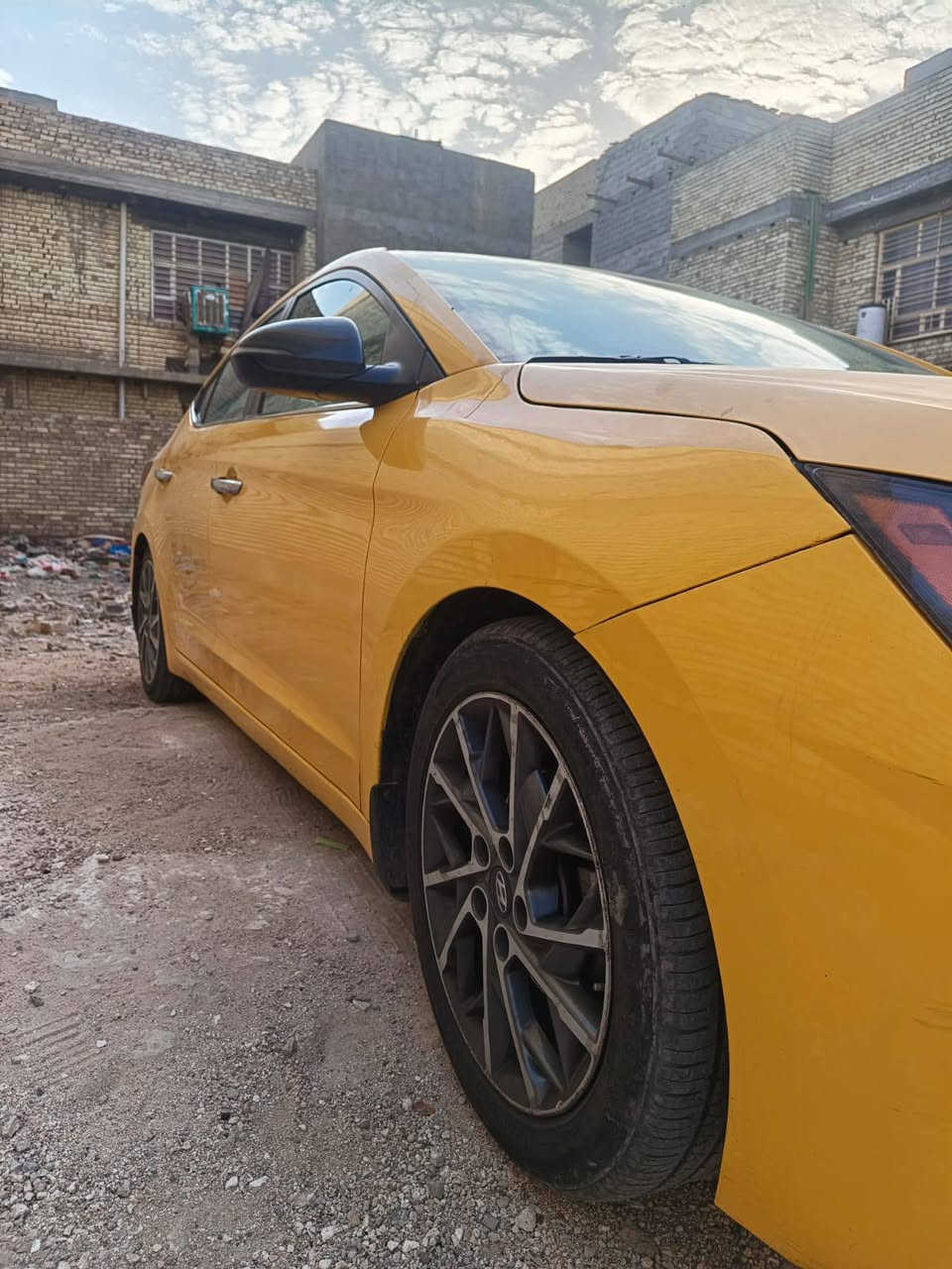 النترا 20 فول مواصفات عدا الفتحه سياره كير مكينه بالجيس كير اي تي المرغوب سياره ليبل واحد بدون ايرباك حادث اسم بالبنيد سياره منظومه غاز تخم تاير صدر جديد باتري جديد دوشمه جديده بأسمنه وإذا اكو مراوس بكورلا 20 ،السعر 145 بيعا مجال قليل سياره شكد متتصورون جديده مال بيت امان الله مكاني بغداد الكماليه
***********
