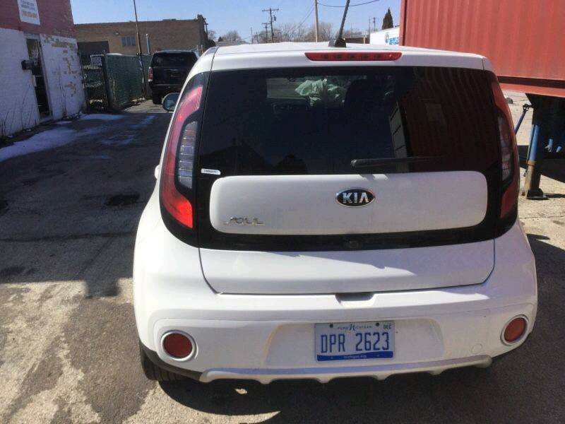 بابل. المسيب. سده الهنديه
رقم بابل انكليزي 
مكينه 2000
السياره جاهزه من كلشي 
