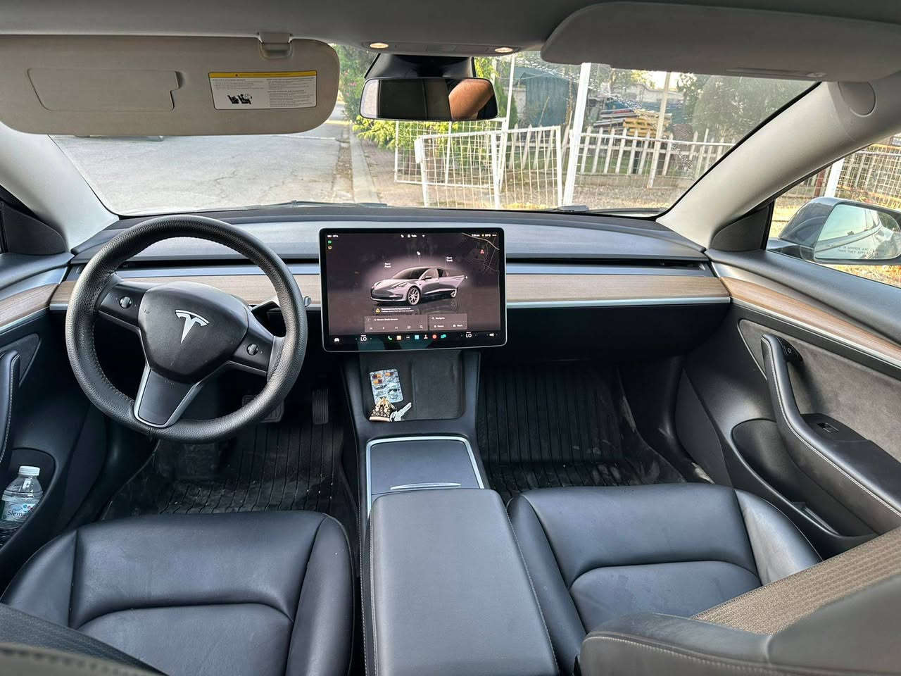 للبيع 
تسلا dual motor
سرفز مود شغال لحد 2033
يعني تكد تكنك ويا الشركة عن طريق الانترنيت 
تسوي ابديت للبرامج بلاش
ويا 3 كارت شركة
صبغ:
جاملغ خلفي صبغ بدون دواخل
و جاملغ امامي مبدل نفس اللون 
ماشي 50.000 كم
مكان السيارة سليمانية
سعر 165$
وياها نضام شحن كامل 
سريع و بطيء
*********** السليمانية, العراق
