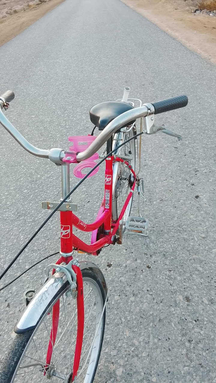 سلام عليكم للبيع بايسكل  مكان جبله سعر خض***********
