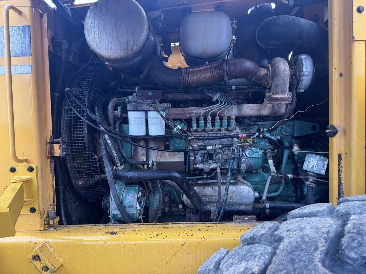 بوفروشتن لبيع موديل 1999 VOLVOL90C *********** (‭0750 451 3944‬
