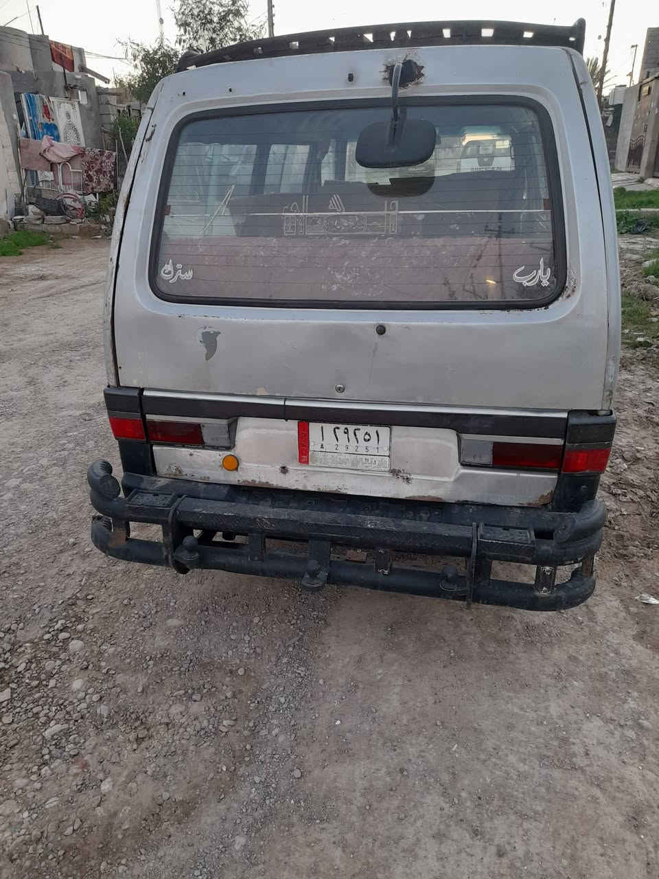 السلام عليكم كيا ٩٥ سنويه ٢٨ شهر ٦ كير مكينه اكسل شواصي كهربائيات كفالة والباقي شوف العين السعر ٢٨ وبيها مجال قليل ديالى ***********
