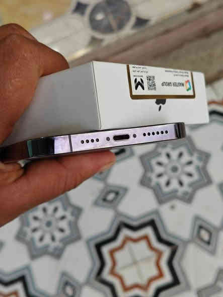 السلام عليكم 
ايفون 14 بروا ماكس ذاكره 256 بطاريه 87% بلادي الجهاز عربي شرق اوسط وكاله ماستر مكفول وعلى الظمان السعر 900 الف قفل 
مكان المكتب بابل يوجد توصيل محافظات
