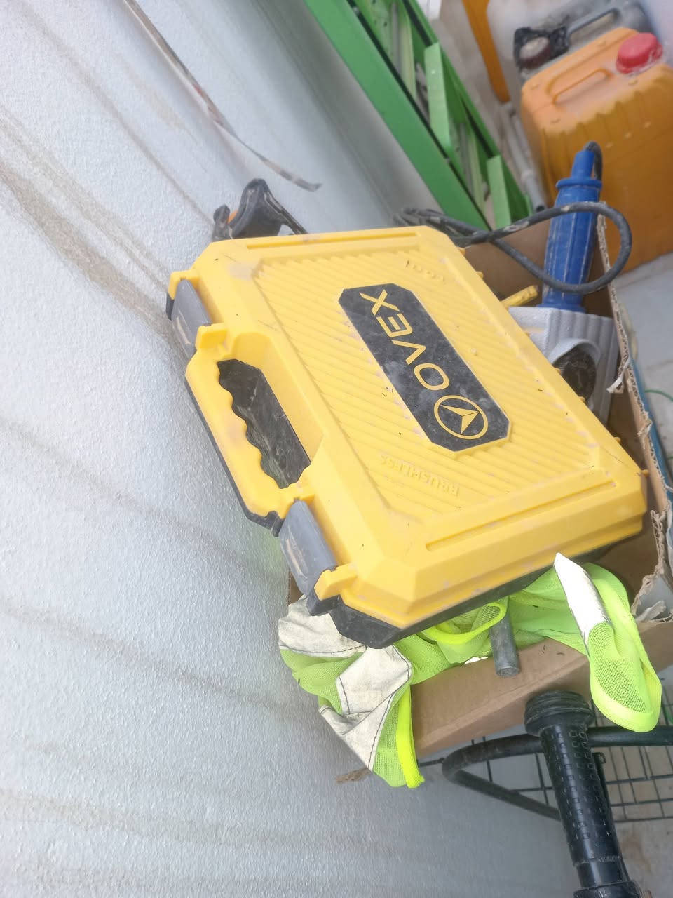 قاطعه كبيره ويا درييل شحن للبيع للستفسار تواصل وتساب ***********
