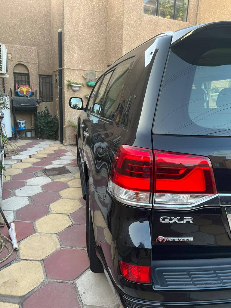 لاند كروز موديل ٢٠١٧ أربيل انكليزي تريد تحويل تريد وكاله مكفوله عدا الصبغ وشخط مثل ماموضح بالصور مكانها بغداد الدوره السعر ٤٩٠ وبيها مجال رقم صاحب السياره ***********
