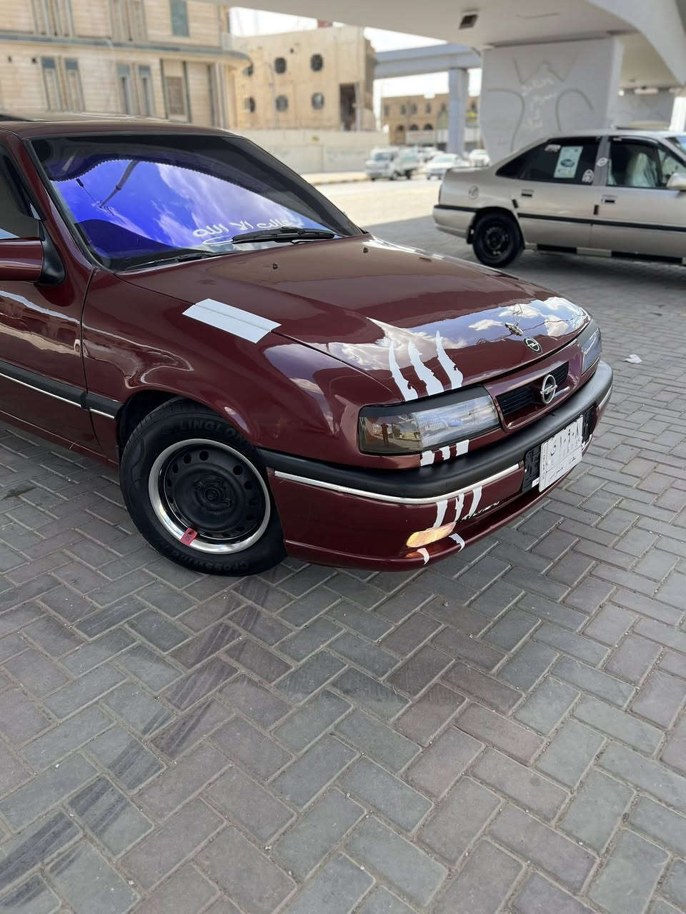 للبيع
اوبل فكترا 
حجم 20
موديل 90محدثه كله 95 
دشبول جديد مال 95
بطاين بوب جدد 
جوم كهربايات 
كير محرك شرط 
صدر امامي خلفي جدد 
كهربايات كلها شغاله 
لا طخه ولا معجون صبغ جمالي 
سياره احلا من الصور 
رقم بغداد مشروع وطني 
شرط التحويل 
السعر 45وبيها مجال 
مكان السياره تكريت البوعجيل 
الاستفسار رقمي 
***********
