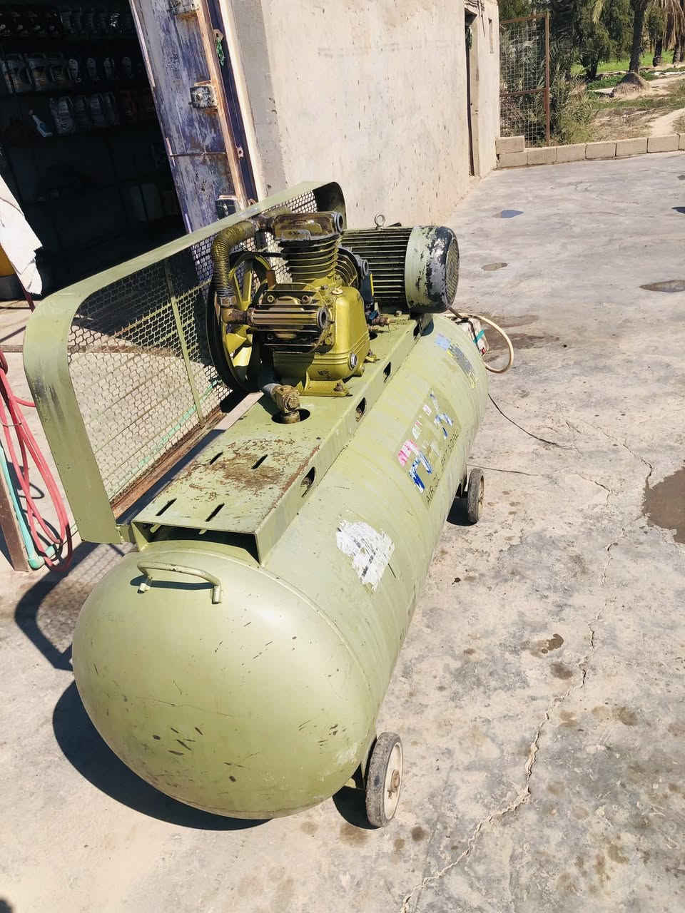 غير متواجد على فيس 
***********
