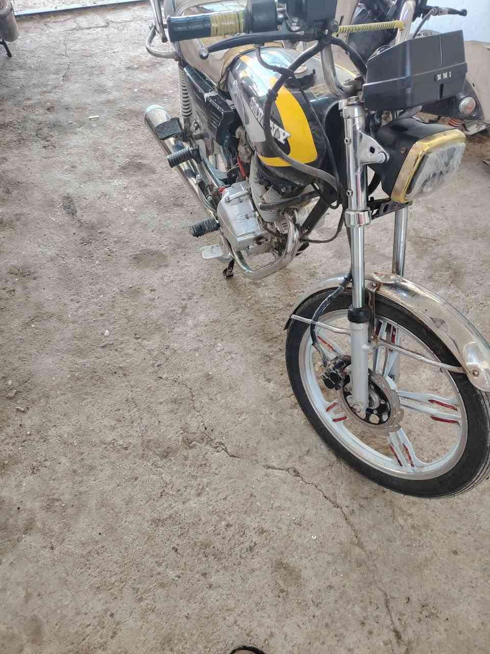 سلام عليكم ورحمة من رخصت الادمن دراجه البيع موديل واحد وعشرين شلعه ومعدل اتشك الكاع سلف هندر شغال مكينهاا لاتبخير ولا تنقيص ملحضات قليله بيهاا السعر 450 وبيها مجال أوراق كمرك متفوع المكان بغداد قريب عله شعب اني خادم


**إذا كنت صاحب هذا الإعلان وتريد حذفه لأي سبب، رجاءا أرسل رسالة إلى الدعم الفني**