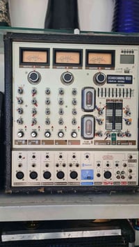 للبيع ٠٧٧٠٦٣٠٦٩٤٤