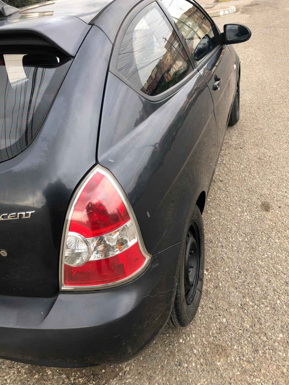 السلام عليكم
هونداي اكسنت وارد امريكي
 تك باب كير توماتيك ومحرك بشرط تبريد تدفئه  شغالات سياره جاهزه بدون صبغ  بس بيها جراد  
مديل 2009
رقم بغداد باسمي شرط التحويل
محرك 1.6اصلي 
العنوان المنصور شارع 14رمضان
السعر 70 ومجال للطيبين  
‭0789 244 8535‬
