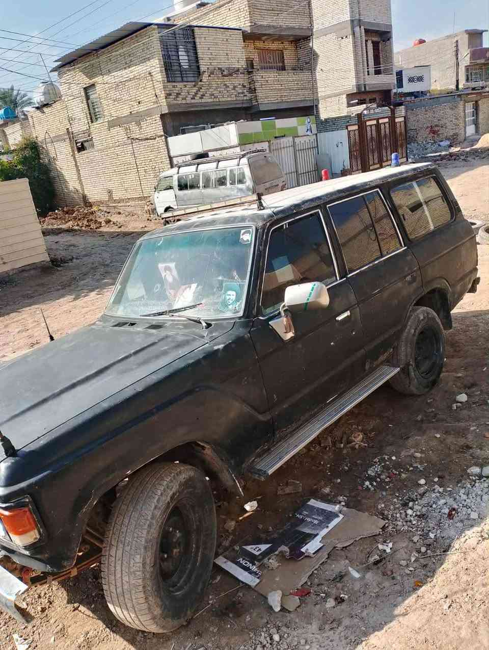 سلام عليكم عندي سيارة نوع لاندكروس  كير ومكينة بطة اصولي لون أبيض مصبوغ اسود رقم نيسان ألماني  مراوس أو بيع  السعر 26 وبيها مجال للستفسار على الهاتف *********** بغداد حي اور
