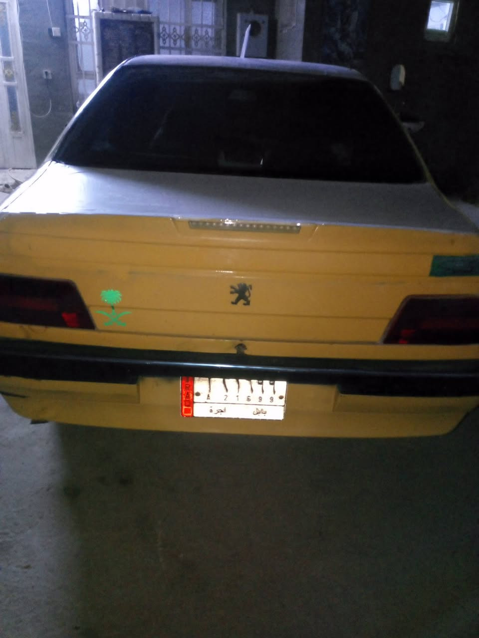 السلام عليكم ورحمه الله وبركاته بيجو 405موديل 12رقم بابل السياره حلوه مكفوله من ضربه قويه محرك وكير كهربائيات مكفولة شواصي تخم تاير  السياره حله شارع 80 خلف محطة اضواء الحله المشيدة رقم الهاتف ***********
السعر 30بيه مجال حق الجيه
