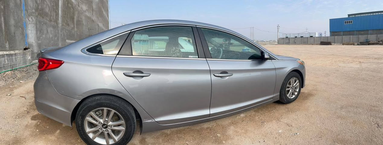 سلام عليكم سوناتا مديل ١٦ وارد أمريكي سياره طابه نسبت غرق خمسه بل ميه تعمل وتسير بيهه صبغ ربع جاملغ امامي وبارد بل صندوك سياره جديده معنه كلمه كير محرك كفاله ذي قار مشروع وطني بسمي السعر ١٢٠ وبيهه مجال وبيهه رصعات خفيفه رقم *********** مكاني بصره
