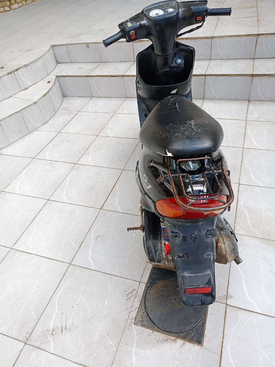 السلام عليكم دراجه بيجي ما مفتوحه كله بلاد مابيها نقص برغي السعر 450 وبيها مجال قليل للاستفسار رقم صاحب الدراجه ‭0781 805 7784‬
