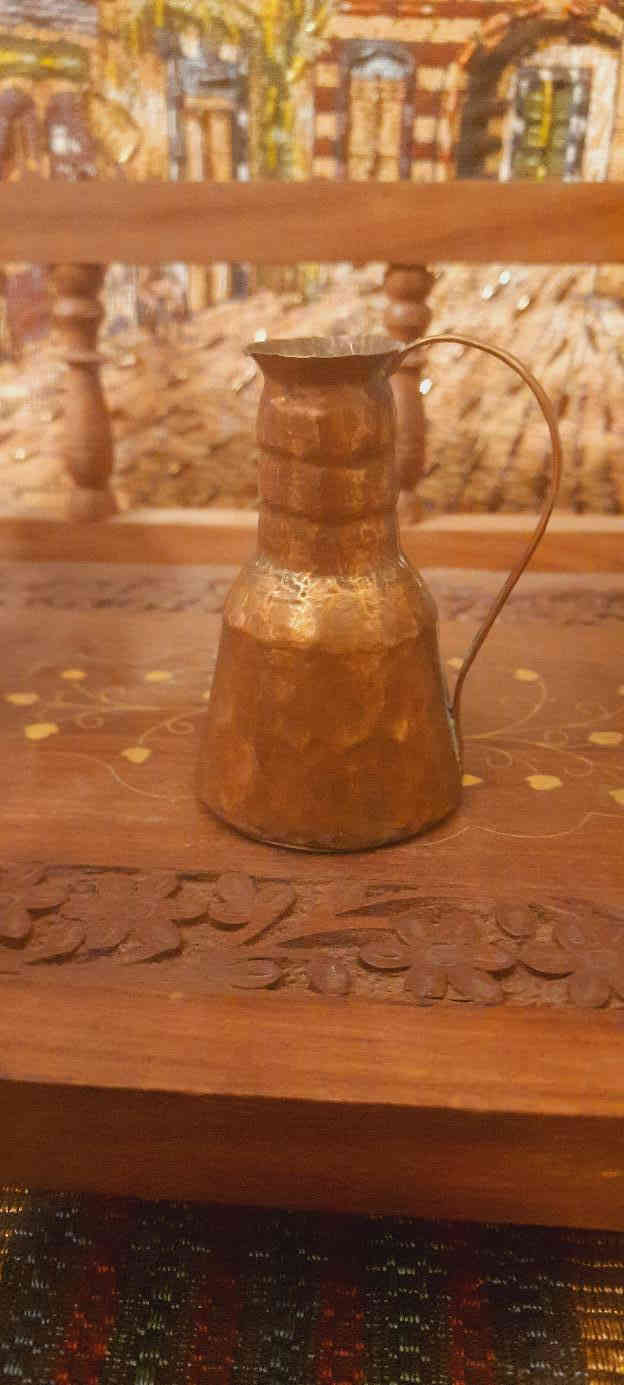 مجموعه تحفيات قديم نحاس للاستفسار مراسله الصفحه ويوجد توصيل ***********
