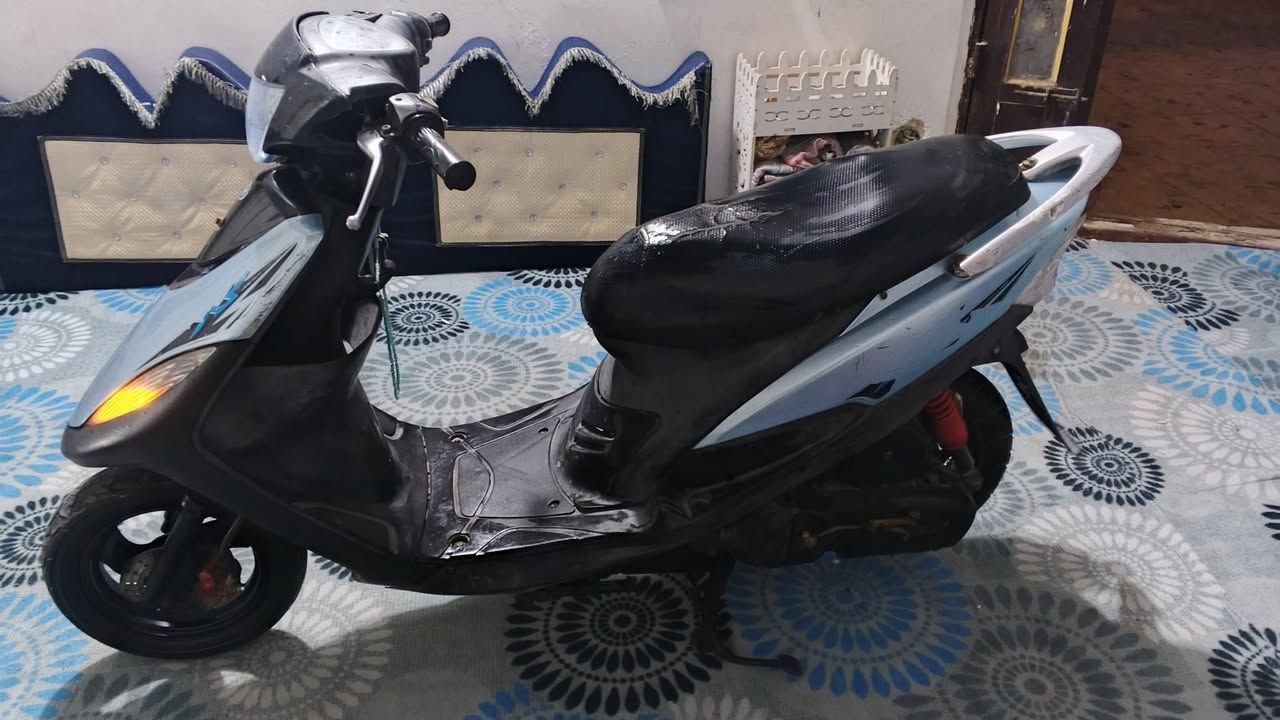 سلام عليكم شباب دراجه ماكس عدله للبيع كله شغال من طول للطول كله شغاله وبلاديه مكفوله كفاله مبدل بيه فقط كازكيت نكره سلف بكل وقت شلعه ومعدل ونعومه سعر 550 مكاني كربلاء كنطره السلام رقم ***********
