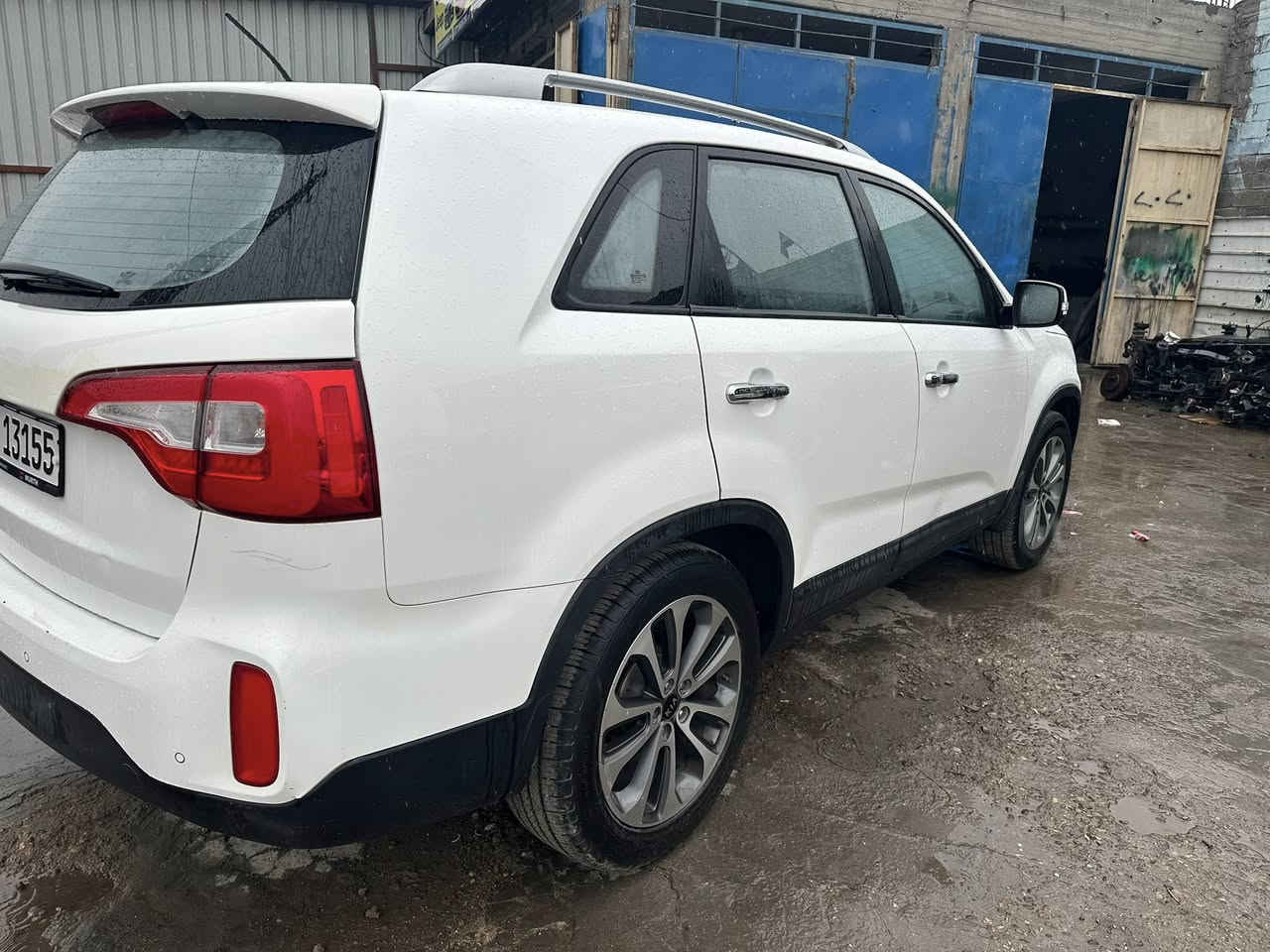 سورنتو موديل 2014 خليجي مكفوله من الضربه والصبغ والبارد رقم سليمانيه  سبعه راكب سياره جاهزه من كلشي ماشيه 155 حقيقي كير محرك ما مفتوح وضع الشركه 5 ويل كب سبير منازل مكان السياره بغداد الشعب 
***********
