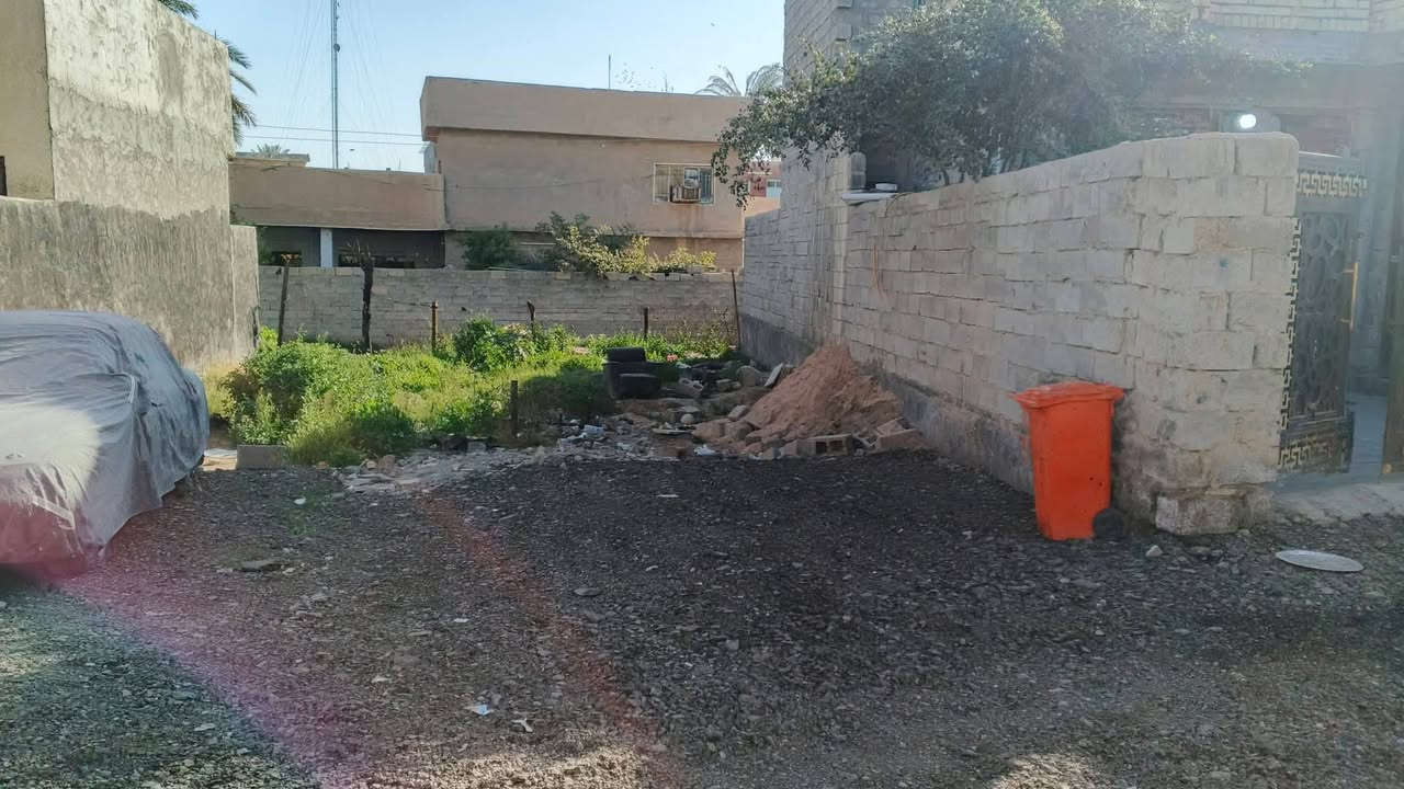 السلام عليكم  ورحمه الله وبركاته  من رخصت  مدير الكروب  يوجد لدي قطعه للبيع المساحة 100\ متر  الواجه  5متر وربع  النزال  19متر   موقع القطعه   الراشدية. بغداد الشارع الرئيسي  بتجاه الناحه   سنتر الراشديه  بالقرب من الدكتوره داليا العبيدي  ثالث قطعه  في داخل فرع الصالون
إتصال ‏‪***********‬‏
واتساب ***********
