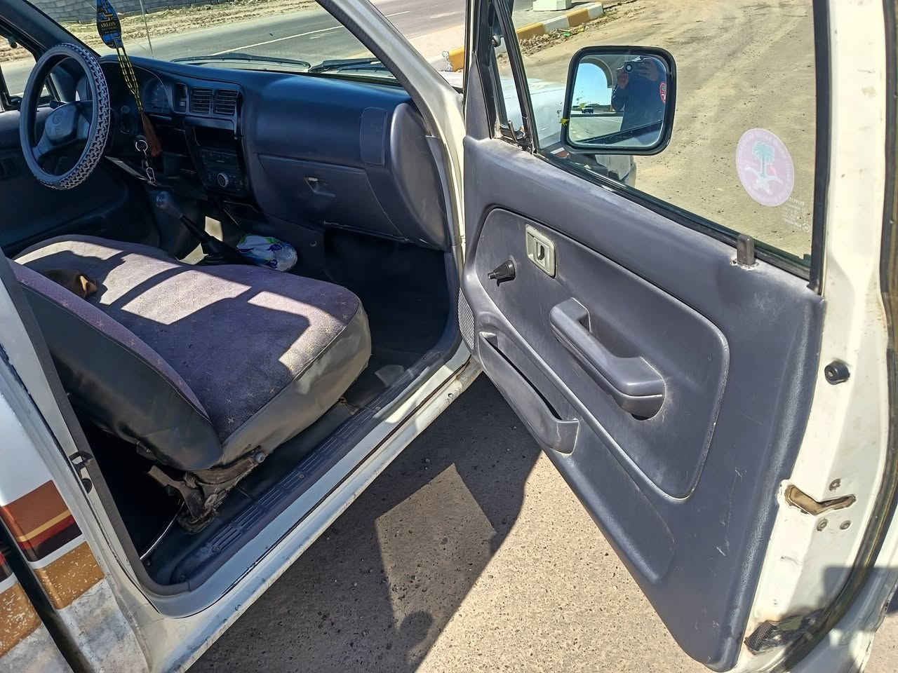 بكم 1999 سنويه 2030 رقم كامل بس استلم الوحات شرط التحويل صبغ 3 قطع محرك كير اكسن شرط السعر 70 وبيها مجال قليل ***********
