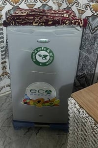 ثلاجة • جديدة • رمادي