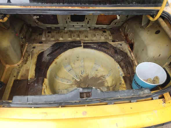 بسم الله ماشاء الله لا قوة إلا بالله اللهم بارك لمن يشتري ولمن يبيع واجعل هذا البيع فيه خير وبركة وراحة البال
سمند موديل 12بابل الماني راعيهه ضاع عنوانه 
مكينه بيهه لاستيك ولف كير جديد كهربايات كلهه شغاله
حداديه تخم تاير جديد السياره كلش حلو  
مكان سياره بابل مركز السعر 17وبيه مجال 
***********
