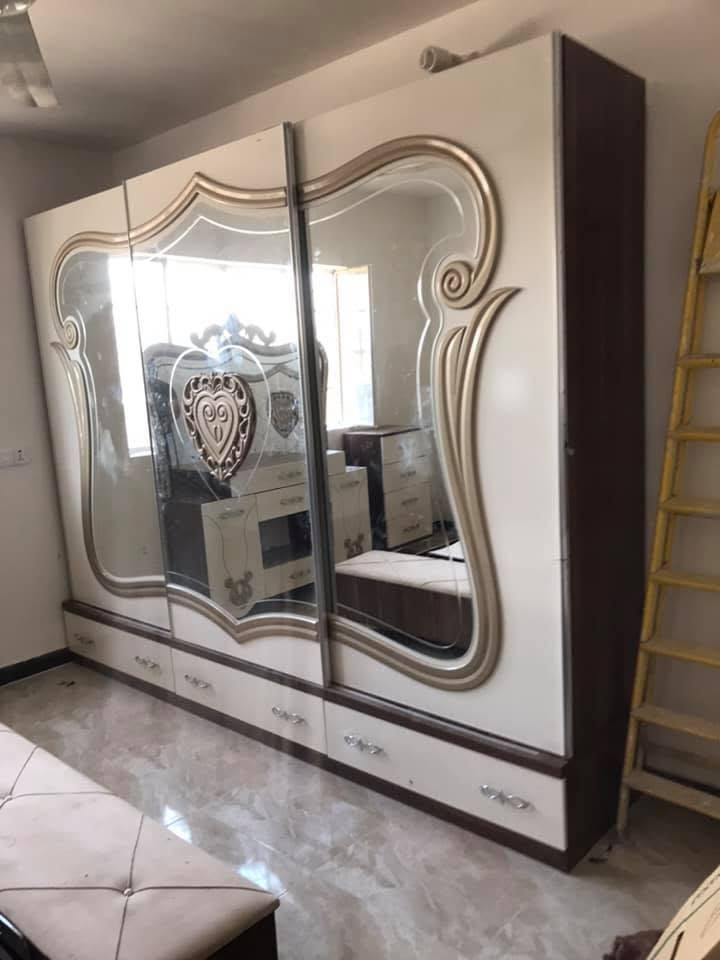 اليوم شغلنه بل دوره 

⚒نجار فتح وشد وصيانة جميع أنواع الغرف 🛠
عراقي🇮🇶     تركي 🇹🇷    ايطالي🇮🇹    صيني  🇨🇳  ماليزي🇲🇾   مصري🇪🇬.................................................
_وشد الاثاث المكتبي 🚪: داخل وخارج بغداد✅
***********
