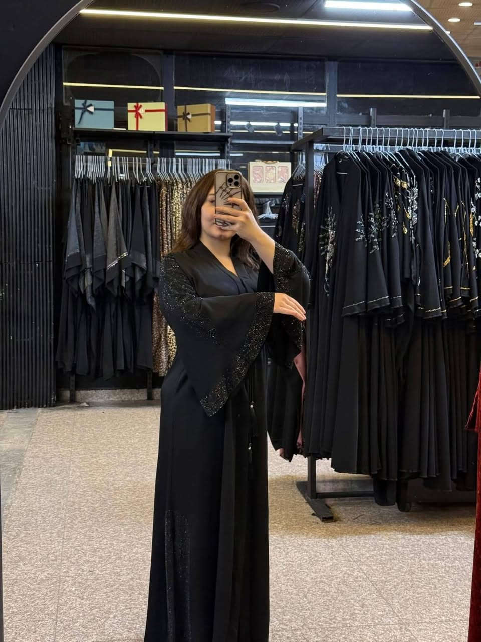 جبه تخفيض موديل جديد على عيده  من دخل معمل اربيل اسعار نار جوا السوگ رجاء رجاء عل واتساب مباشرة جمله 
  قياسات متوفر 
وزن 🏋 من ٧٠ الي ١٢٠ يلبس 
   قماش ندى جرجيت اصلي نوعيه درجة اولى 
  ستراس درجة اولى 
 جمله و مفرد 
  بي واتساب هاذا الرقم ***********
