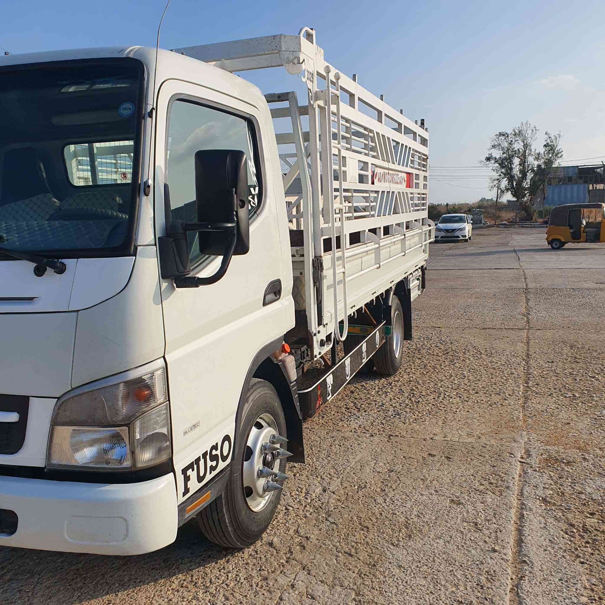 كنتر 2017 رقمها  سليمانية 
مكاني ميسان قضاء المجر الكبير 
السيارة بااسمي 
السعر 220
للاستفسار اتصال ع الرقم 
***********
