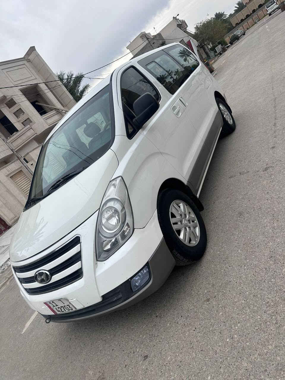 ستاركس ٢٠١٦ شكل الجديد كفاله عامه مكينه و كير بيهة شويه صبغ بال جامرلوغ الخلفي رقم بغداد تحويل مباشر
مكان السياره ديالى المقدايه ***********
