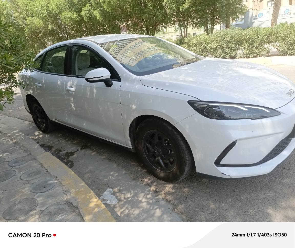 بي واي دي سيل فايف 25 بسعر 17500 مليون عراقي سعر نهائي رقم بغداد باسمي داخل جلد ابيض السيارة صار بيهه حادث خلفي وصلحتهه وهسة جاهزة ما بيهه أي نقص انصبغ بيهه الجاملغ الخلفي والمسطرة مال الجنطة فقط مثل ما ماشر بالصور سعر السيارة  17500 عراقي وسعر نهائي  ما بيهه مجال مكاني بغداد حي الجهاد الاتصال على *********** بغداد, العراق
