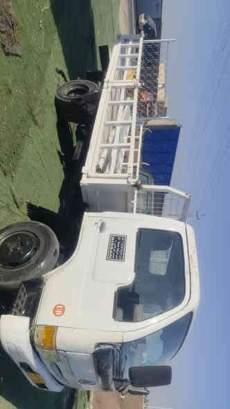 سلام عليكم كنتر نيسان للبيع موديل 83 سياره جاهزه راعيهه البصره مكانه ابي الخصيب السعر 38 وبيهه مجال ستفسار اتصل ***********
