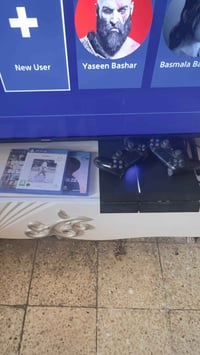 بلي 4 للبيع مستعجل ع بيعته جهاز نضيف كلش اخو الجديد معه يدات 2 أصليات ...