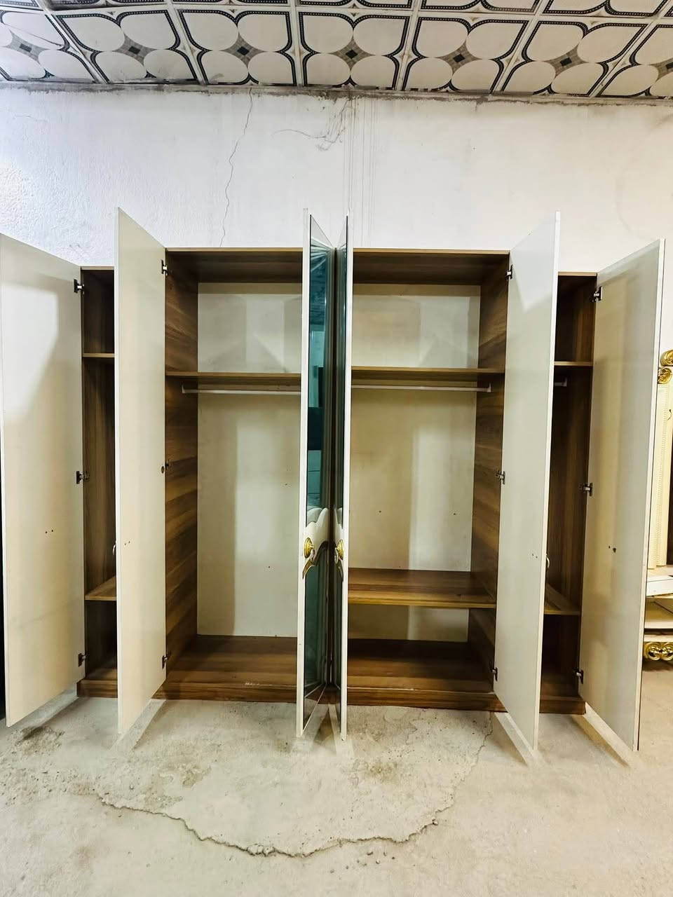 غرفه تركي مستخدمه 🛠️للحجز سكرين للمنشور ودز خاص
غرفه ماركه ٨ قطع 🔥
غرفه نضيفه مثل بل صور ✨ 
غرفه ول توصيل600فقط 😍✔️


**إذا كنت صاحب هذا الإعلان وتريد حذفه لأي سبب، رجاءا أرسل رسالة إلى الدعم الفني**