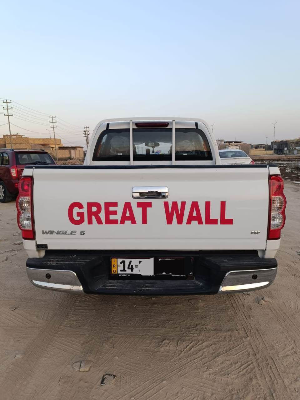 گريت وول ونگل 5 موديل 2025 وكالة نهج العراق السيارة تحت ضمان الوكالة 100000Km.
محرك متسوبيشي 2400 بنزين و گير ZF.
1-كشنات جلد -كشن السائق كهرباء
2- شاشة +شاشة اعطال
3-كامرة خلفية + امامية + داش كام
4-حساسات خلفية
5- بلوجكترات تفاعلية مع فرة الستيرن والاشارة
6- ABS , ESP
7- ويل كب عدد 5 + اربع دسكات
8- مرايا كهربائية + اشارة بالمري٠
9- سنتر لوك
10- جام اربع كهرباء
11- اوتو هولد (السيارة تبقى ثابتة بمكانها من تشيل رجلك من الكلچ ثواني حتى ما تسرح السيارة تنطيك وقت حتى تحرك اذا واكف ع صعدة مثل جسر او ماشابه )
صيانة دورية كل 5000Km داخل الشركة.
صيانة 45000km تم تبديل زيت المحرك و زيت الگير و ماء الراديتر و تبديل بلكات و تبديل جميع الفلاتر.
تبريد ثلج + تدفئة
السيارة كفالة عامة ونظيفة جدا رقم بصره تحويل ثاني يوم
 السيارة استخدام شخصي  
للتواصل الاتصال على الرقم التالي البصرة, العراق


**إذا كنت صاحب هذا الإعلان وتريد حذفه لأي سبب، رجاءا أرسل رسالة إلى الدعم الفني**