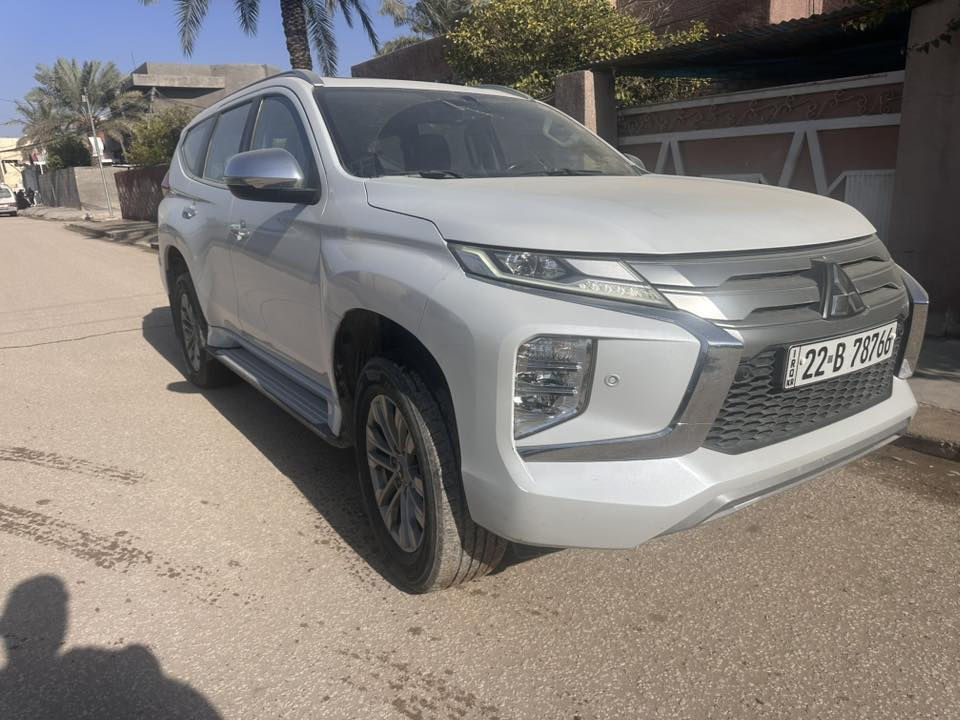 باجيرو سبورت ٢٠٢٠ فول تحكم ستيرن جهتين كشنات جلد مشمشي
مكفوله ما عدا رصعه خفيفه بدون صبغ 
باسمي ***********
تحويل اي يوم 
السعر ٢٢٥ قفل
