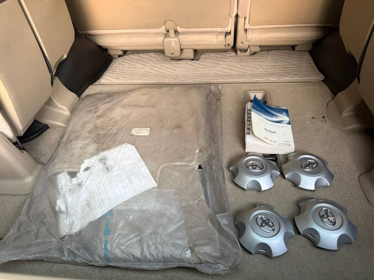 السلام عليكم ورحمة الله وبركاته
للبيع – تويوتا لاندكروزر G.X.R.i
📌 موديل: 2011 ستينيه
📌الرقم سليمانيه   السيارة باسمي شخصياً

🔧 المواصفات:
 • المحرك: V6
 • الكير: أوتوماتيك
 • الدفع: رباعي 4WD
 • بصمة تشغيل
 • ثلاجة
 • تبريد ٣ قطع
 • شاشة
 • كاميرا
 • مانع انزلاق
 • إشارات بالمرايا
 • فتحه سقف

 
 🔸 السيارة كلش نظيفة وما بيها أي نقص  

🔸الممشى ٥٠ الف حقيقي حقيقي حقيقي وشرط الفحص

 🔸خالية من العيوب
 
 🔸 مكفولة من الضربة والصبغ والبارد والرصعه والشخط جديده بمعنى الكلمه 

#المكان بغداد_التاجي 
 
📞 للاستفسار:
***********
