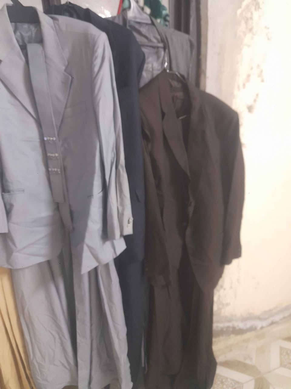 سلام عليكم تعزيله محل زي عربي ستره جواها شون دشداشه كلهه جدد كلهن جدد ماملبوسات مال شيوخ هذا السيت سعره السيت ١٥ الف بقن بس خمسه إذ شلع بيهن مجال مكاني الزعفرانيه يم عمارات سعيده *********** بغداد, العراق
