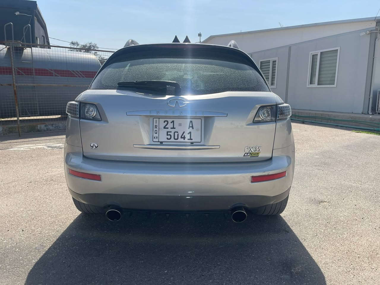 Infiniti fx35 خليجي 2006
تفاصيل اكثر اتصال ***********
صبغ بنيد وحواف الجاملغ بدون اي ضربه
