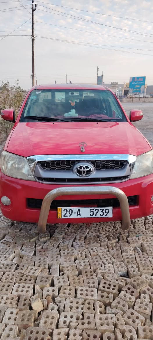 السلام عليكم سياره هايلوكس مديل 2010 سياره جاهزه من كلشي تبديل بس باب واحد رقم سياره اسط  مكان سيارة ديوانيه شافعيه سعر خاص رقم الهاتف ***********
