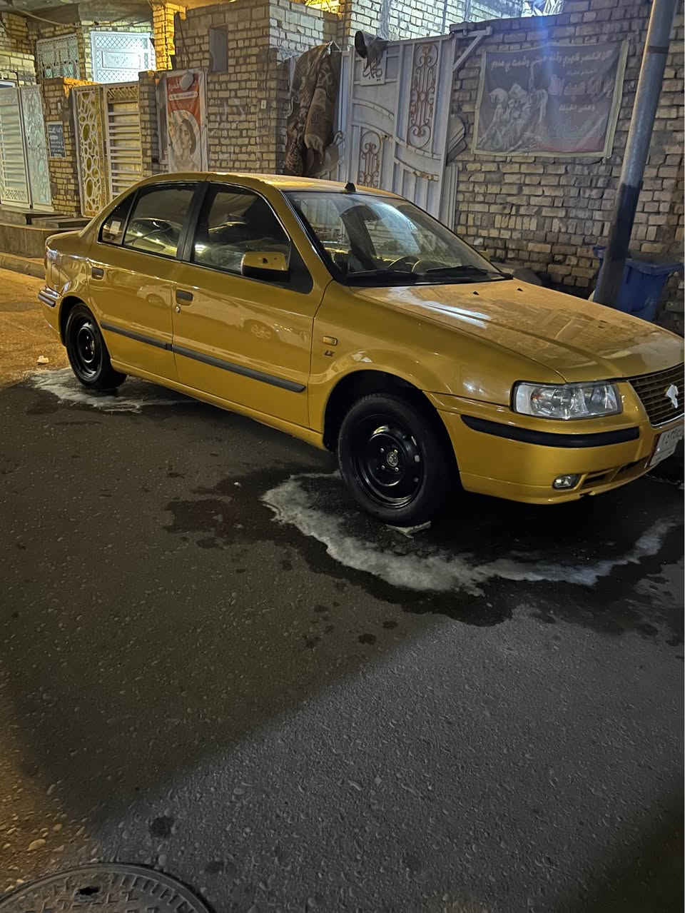 السلام عليكم سمند موديل 17 سياره بيه بارد بسيط بل باب الي وره سايق وباب سايق بيه صبغ بسيط كلش مشر عليه سياره جديده مكينه كير مكفول حداديه جديده تخم تاير جديد سياره سياره جديد هيئه غرامات مصفره خطين غاز بانزين سياره جديده هسه ناكته نكت 
ميسان قطاع 28 ما متواجد ع نت تصال على***********
البيع او مراوس عمارة, ميسان
