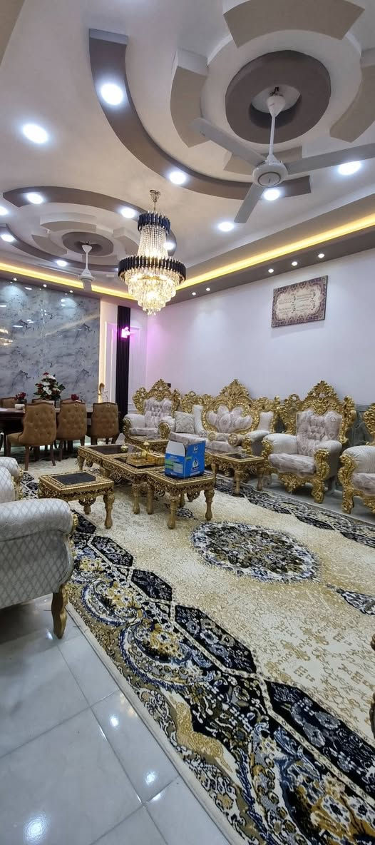 🧿للبيع بيت زراعي صوب بني ركاب على  الشط قرب بيت سيد راجوج 🧿
المساحه  440 متر واجهه 25 نزال  18 🧿يحتوي على ثلاث غرف الاولى 7×4 مع سويت الثانيه 5×4والثالثه 4×3ونص 
ويحتوي على صالتين  الاولى 7×4والثانيه 5×5واستقبال 9×5مع موزع ويحتوي على مطبخ بارد 6×4ومطبخ حار 3×2ونص+ مجموعة صحيات داخليه  وصحيات خارجه  منور داخلي 🧿
وكراج يسع سيارتان وترك خلف البيت متر مع حدائق صغيره اماميه وخلفيه 
البناء درجه اولى خرسانات 50×50ارضيه مبني طابوق 
السطح اشتايگر شغل درجة اولى السقوف تحتوي على ديكورات جبسن بورد وابلازمات 
صبغ جوتن ارضيه بورسلين سمك 2سانتيم كهرباء دفن نضام ثري فيرس تسلك شركة فنر السعودي  كامرات دفن ماء مجاري دفن انابيب اماراتي مع ماء دفن انابيب عماني افضل نوعيه موجوده حاليا البيت تسليح شيش اوكراني 
ابواب الخشب جاوي درجه اولى 
الابواب والشبابيك الحديد جنل اربعة انج🧿للاستفسار اولاتصال على  الارقام التالية يتوفر وتساب 
***********
***********
مكتب عقارات الكرار صوب بني ركاب
